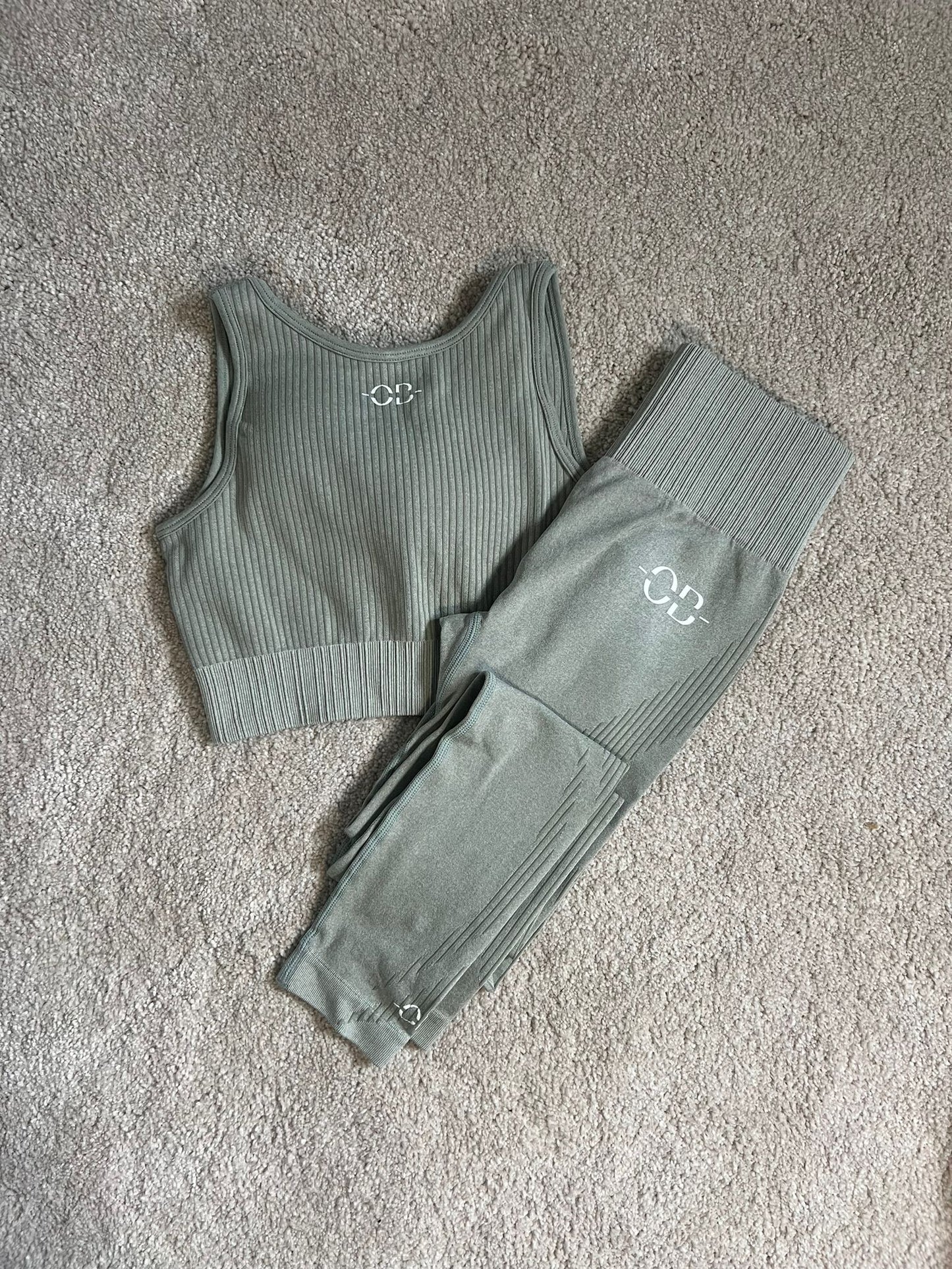 GREEN-Round Neck Ribbed Gym Set